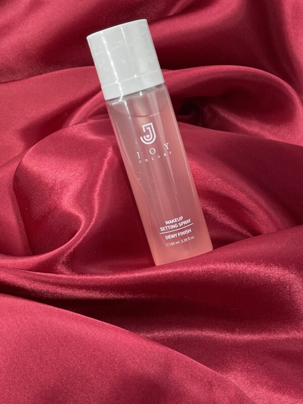 IMG_7208 مرطب ومثبت مكياج